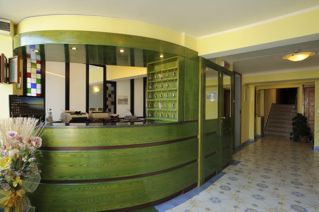 Hotel Delfino Laigueglia Ngoại thất bức ảnh