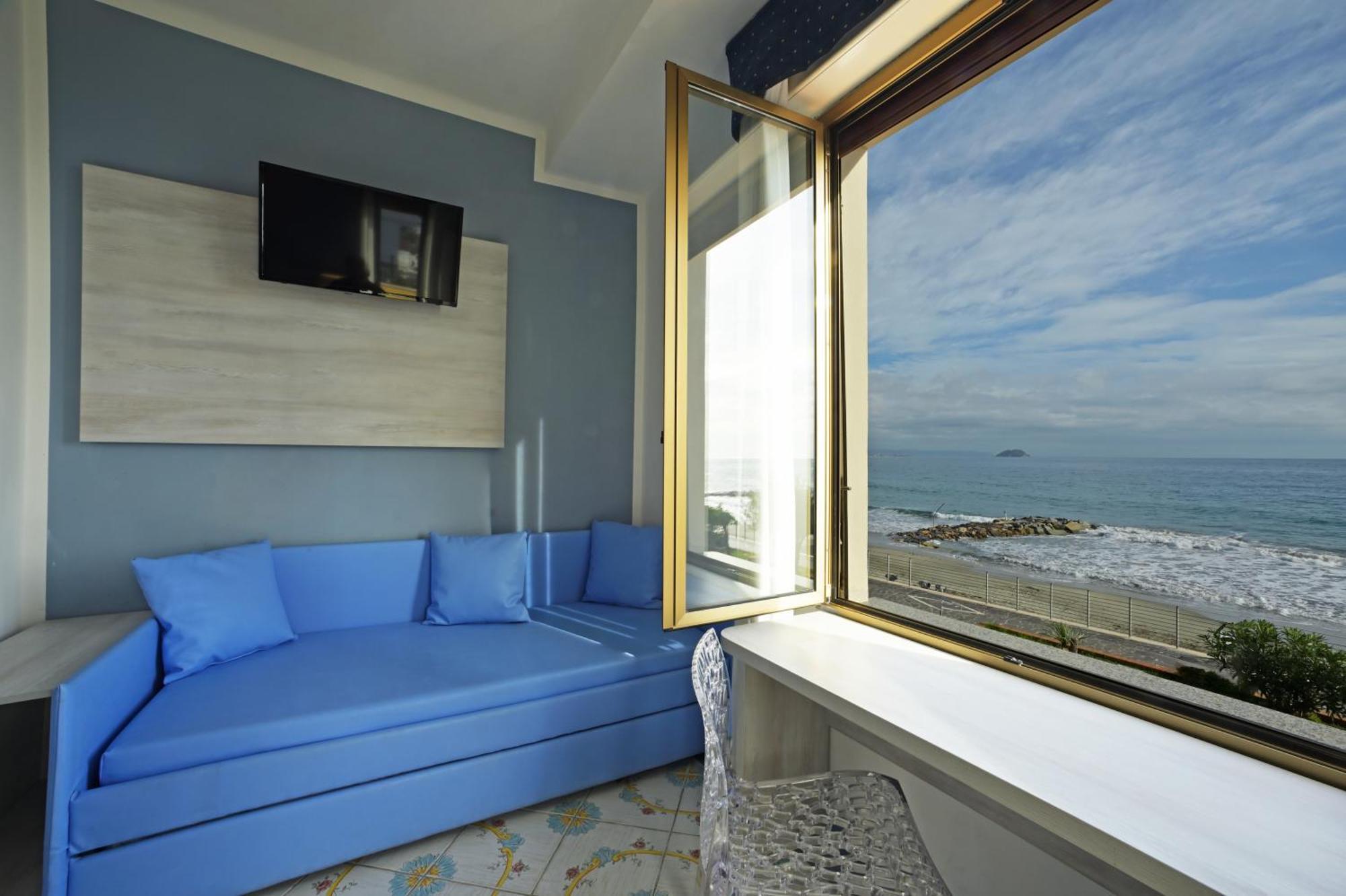 Hotel Delfino Laigueglia Ngoại thất bức ảnh