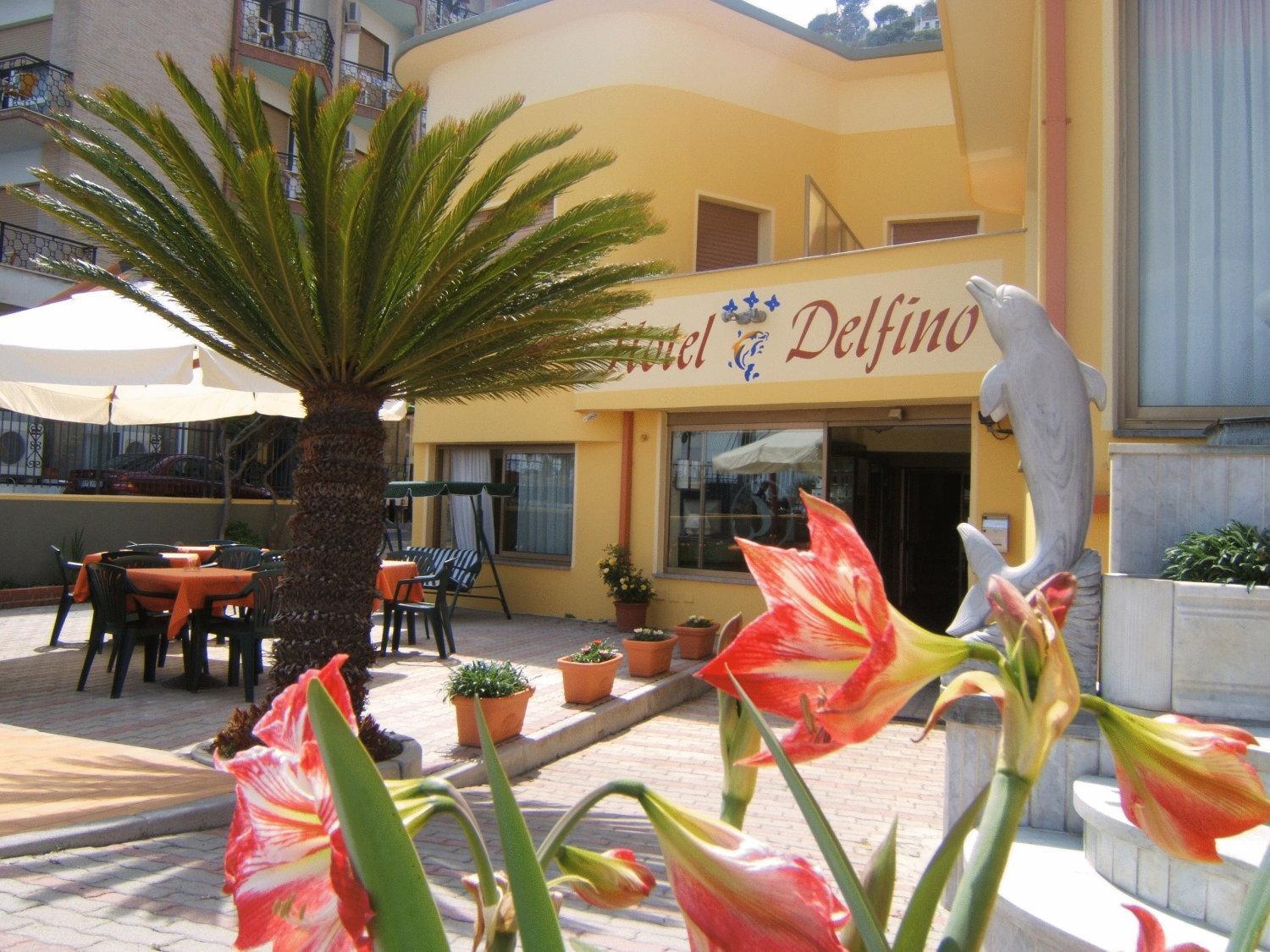 Hotel Delfino Laigueglia Ngoại thất bức ảnh