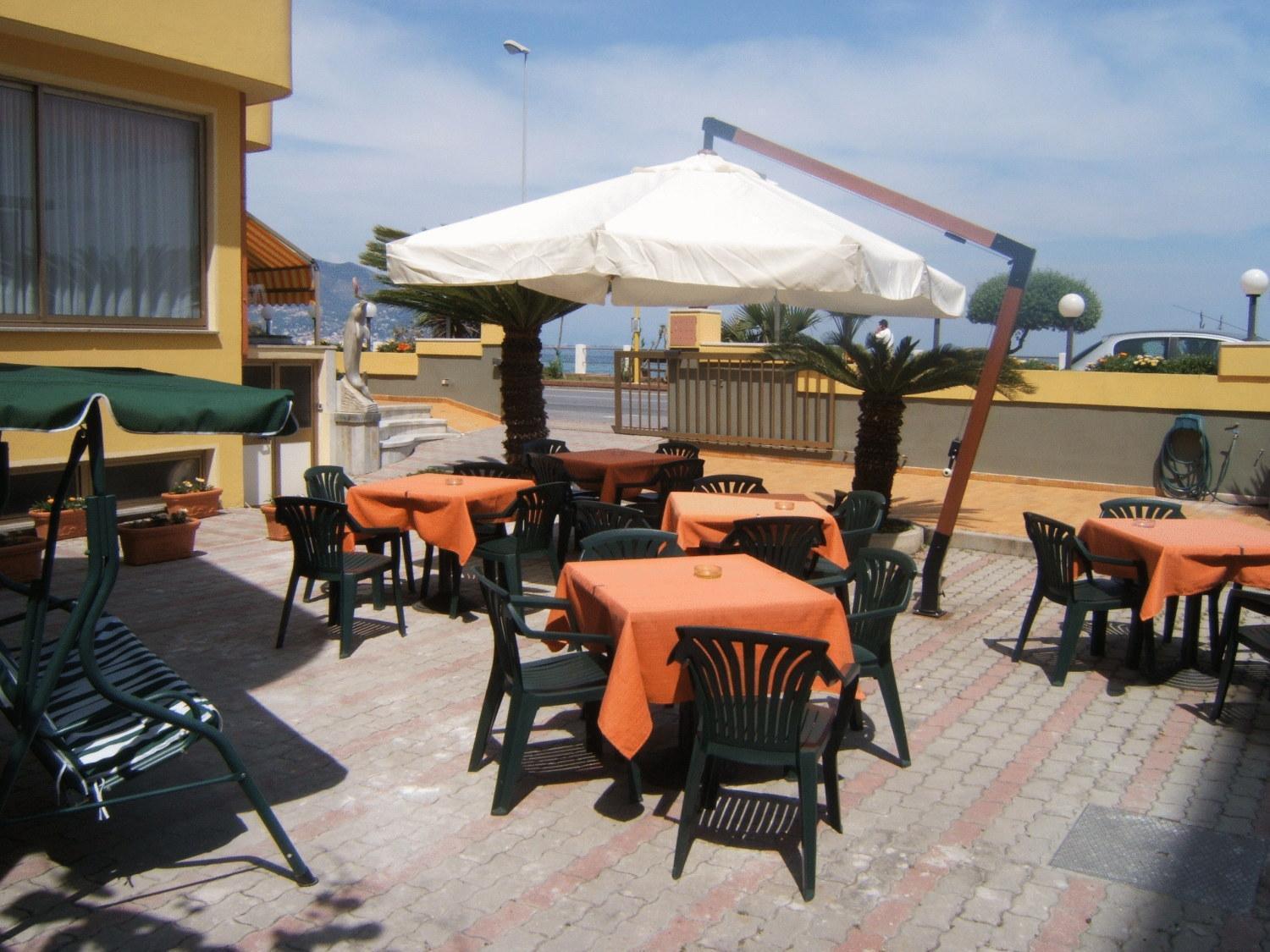 Hotel Delfino Laigueglia Ngoại thất bức ảnh
