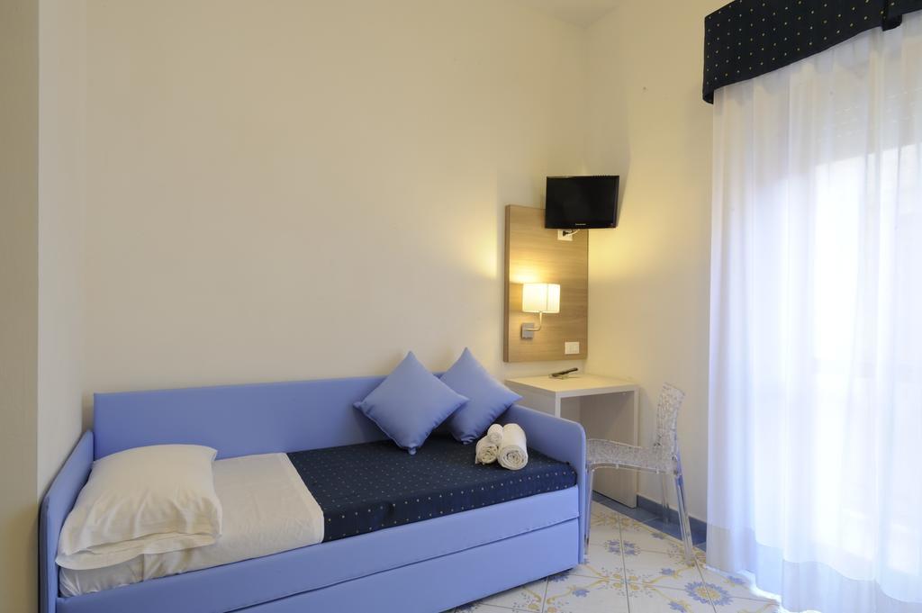 Hotel Delfino Laigueglia Ngoại thất bức ảnh