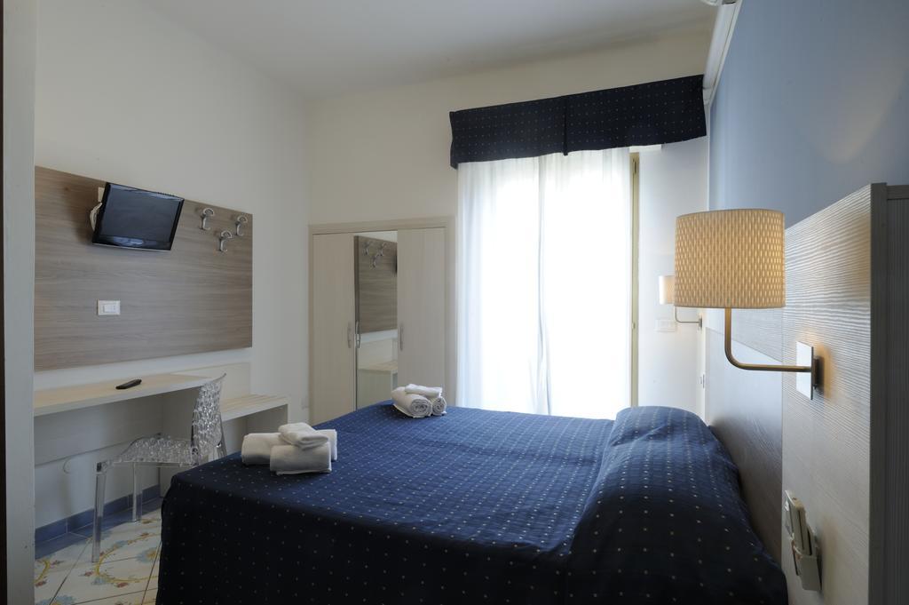 Hotel Delfino Laigueglia Ngoại thất bức ảnh