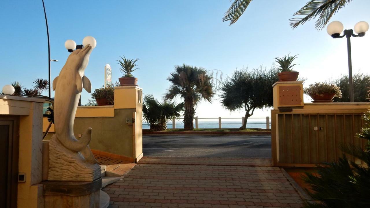 Hotel Delfino Laigueglia Ngoại thất bức ảnh