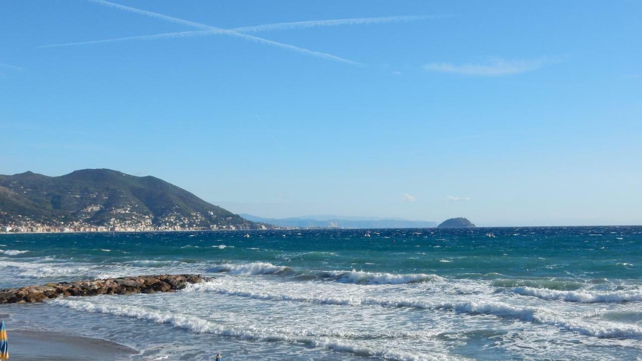 Hotel Delfino Laigueglia Ngoại thất bức ảnh